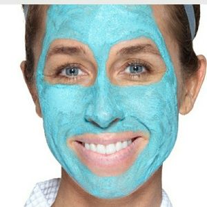Younique   Hydrating face mask
